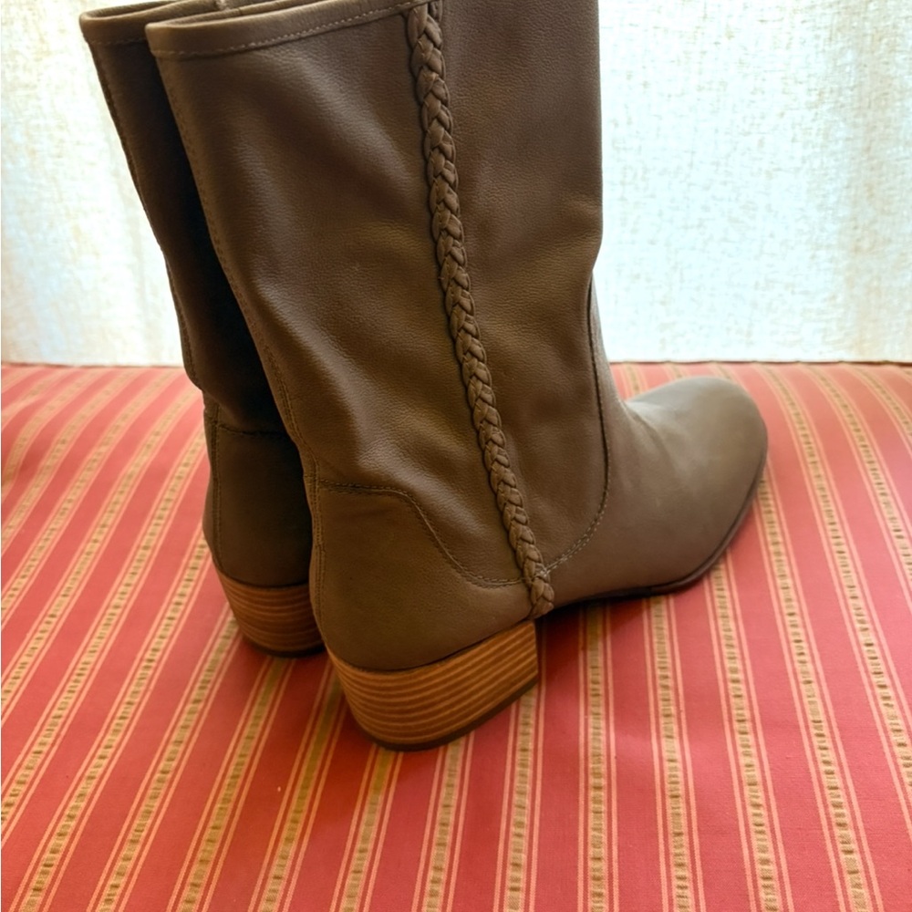 Banana Republic Grey Leather Boots